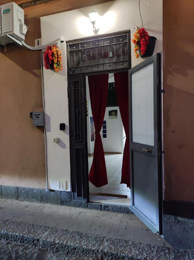 Robert Holiday Apartment Катания Екстериор снимка