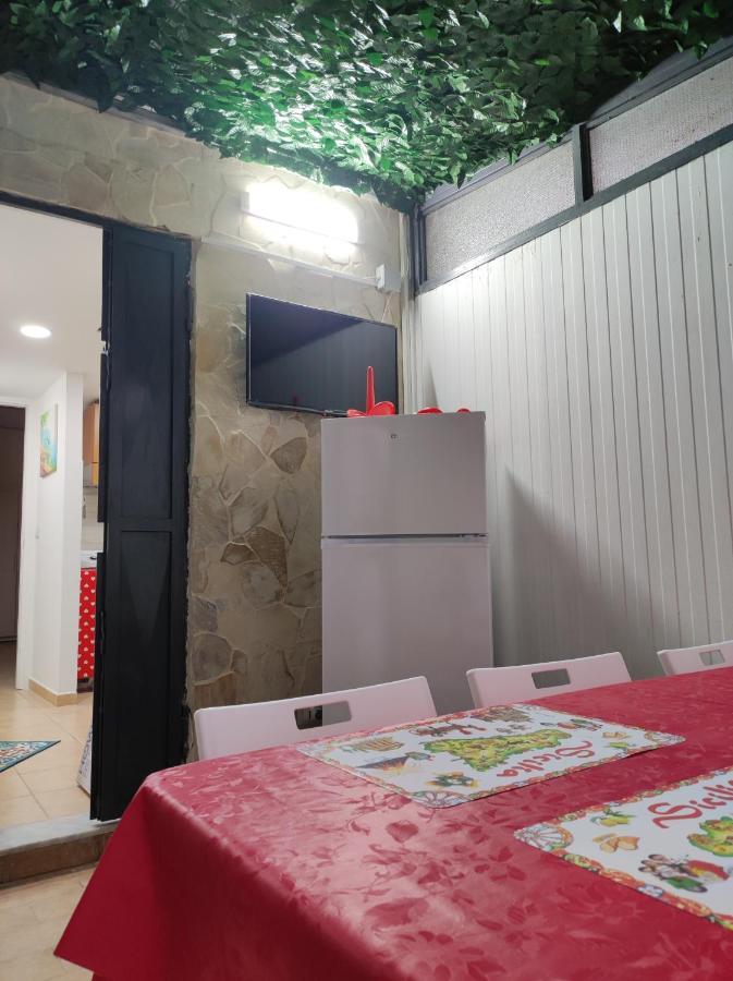 Robert Holiday Apartment Катания Екстериор снимка