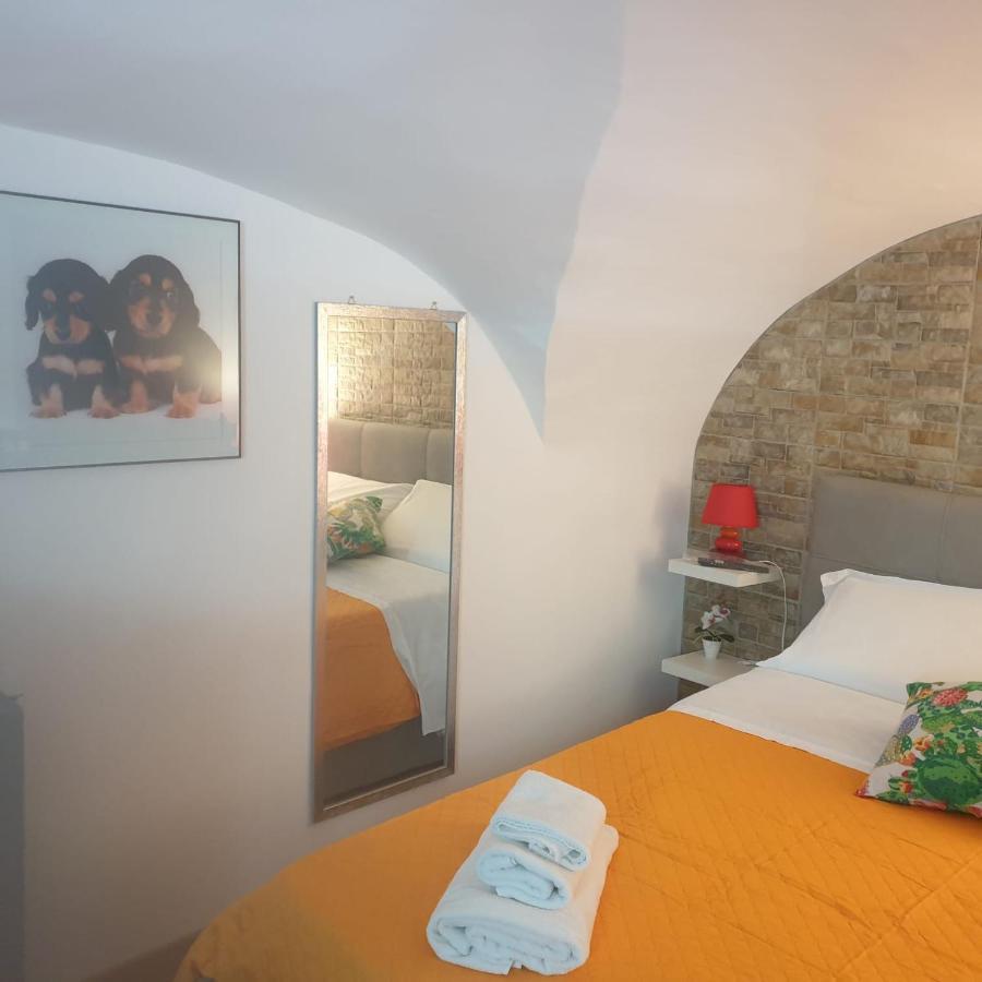 Robert Holiday Apartment Катания Екстериор снимка