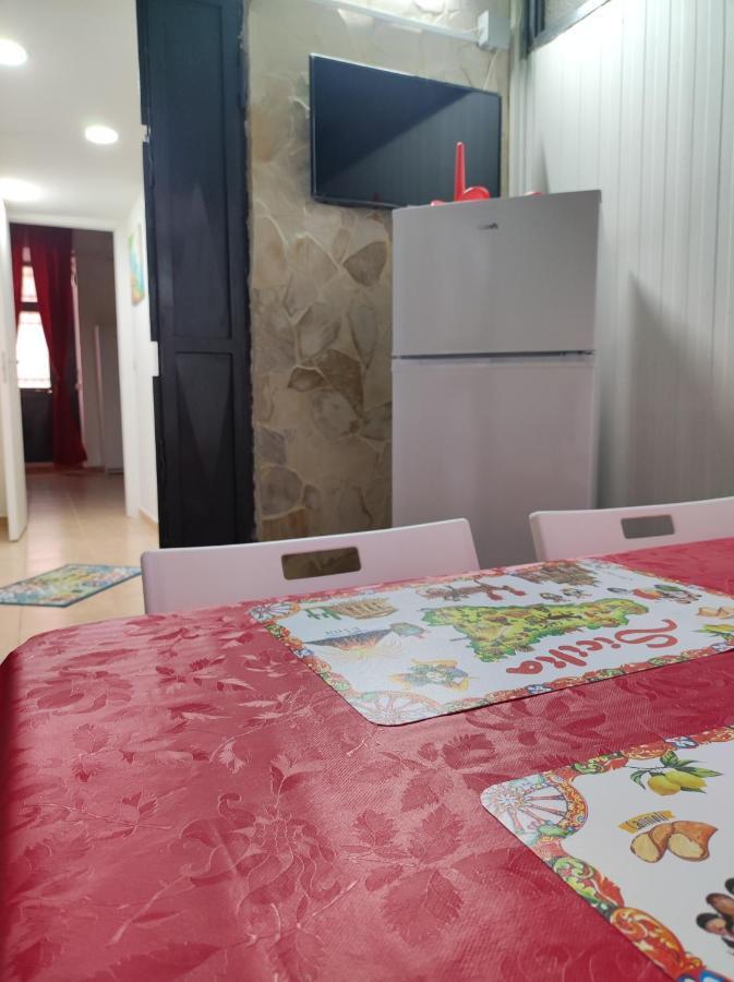 Robert Holiday Apartment Катания Екстериор снимка